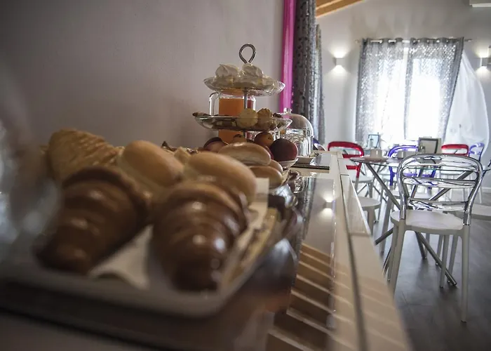 فندق مبيت وإفطار Michela Bb & Relais لوناتو